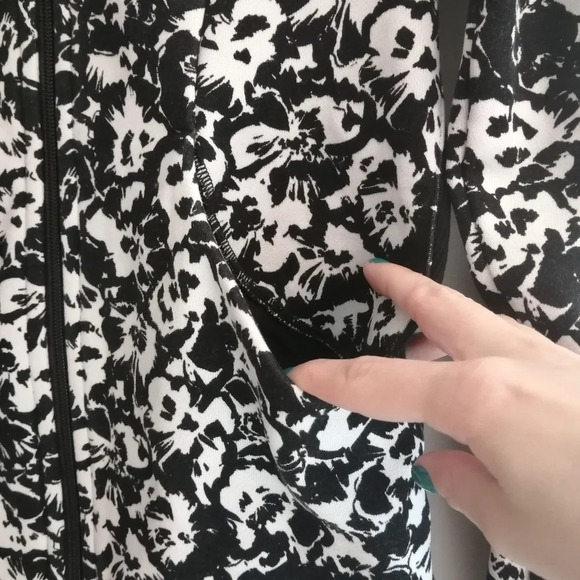 Lululemon Cozy Cuddle Up Sweatshirt Jacket Floral Fleece Lined Size 8 - Picture 13 of 16